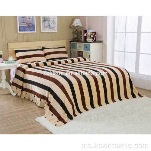 Terbaru super soft strip design flannel blanket borong